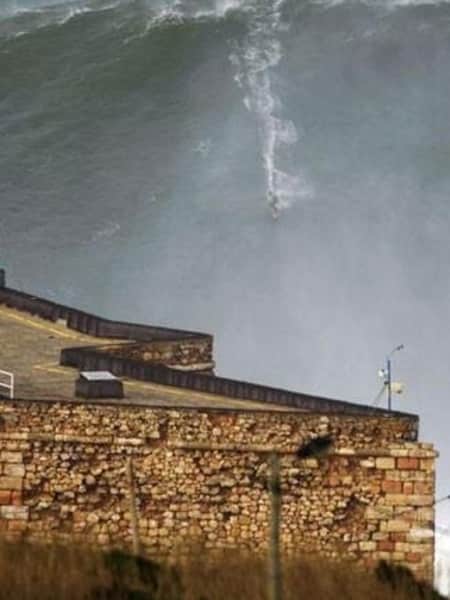 Biggest wave ever surfed Garrett McNamara in Nazare