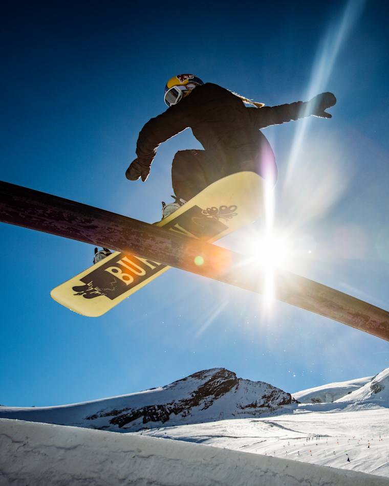 なぜ強い トップアスリートたちが語る自分流の闘い方 鬼塚 雅編 レッドブル 女子スノーボード