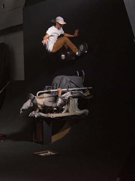 Danny Leon robi wallride nad Madarsem Apse.