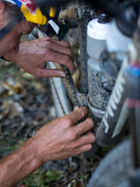 Bike chain deals mountain bike