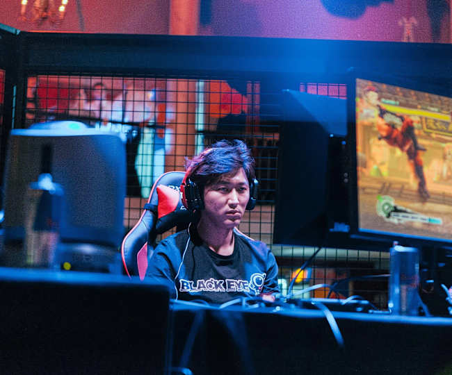 一流の他薦 No 04 社会人プロゲーマー ネモが語るプロゲーマーの進む道