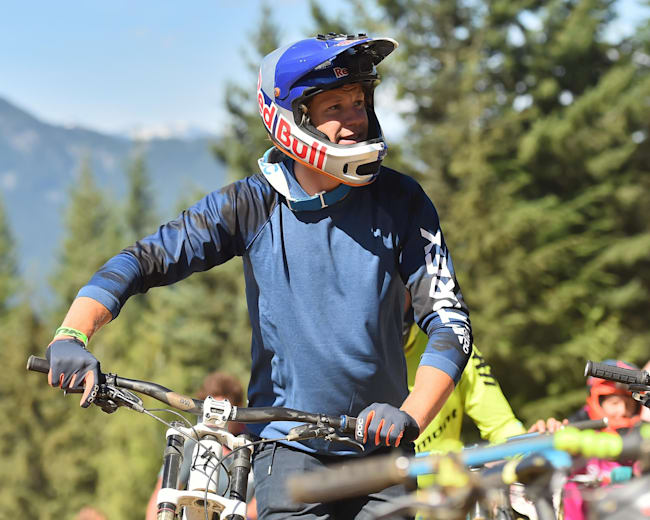 red bull downhill helmet