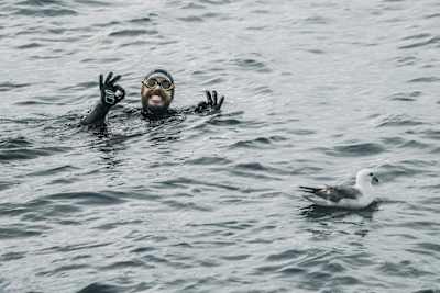 Ross Edgley dans les eaux de l'Île de Man