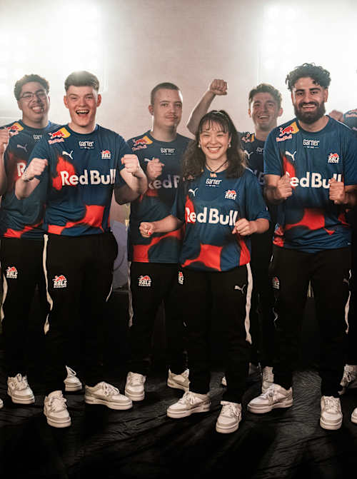 Командная фотография игроков RBLZ EA FC.