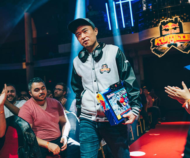 Red Bull Kumite 19 プレイヤーズ ボンちゃん Punk Takamura
