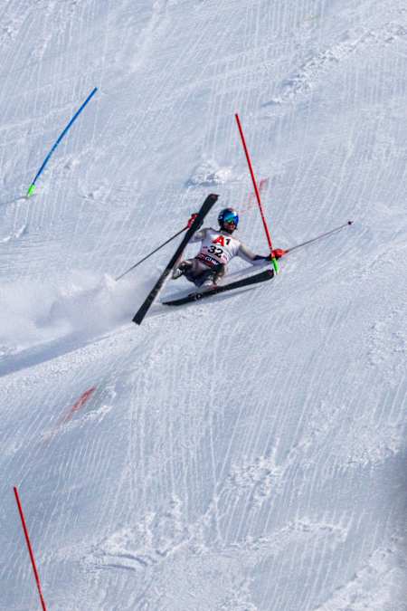 Marcel Hirscher falls during a race: He suffered a season-ending injury in December 2024