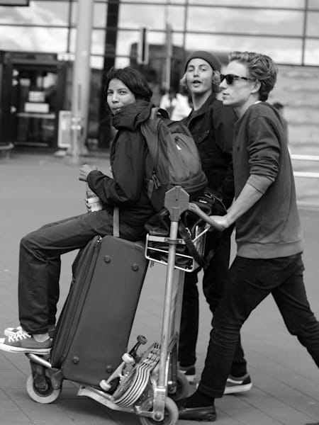 Het team bij aankomst op Schiphol.