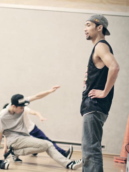 Ronnie da una clase en el Performance Workshop antes del Red Bull BC One.