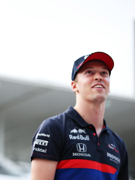 Toro rosso polo top