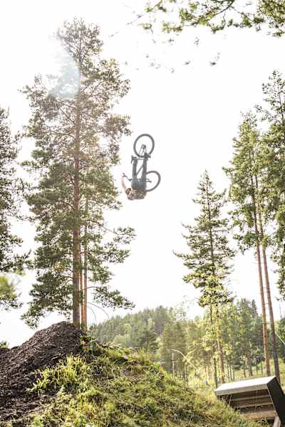 Lukas Skiöld performs at the Swedish slopestyle event Falun Jam.