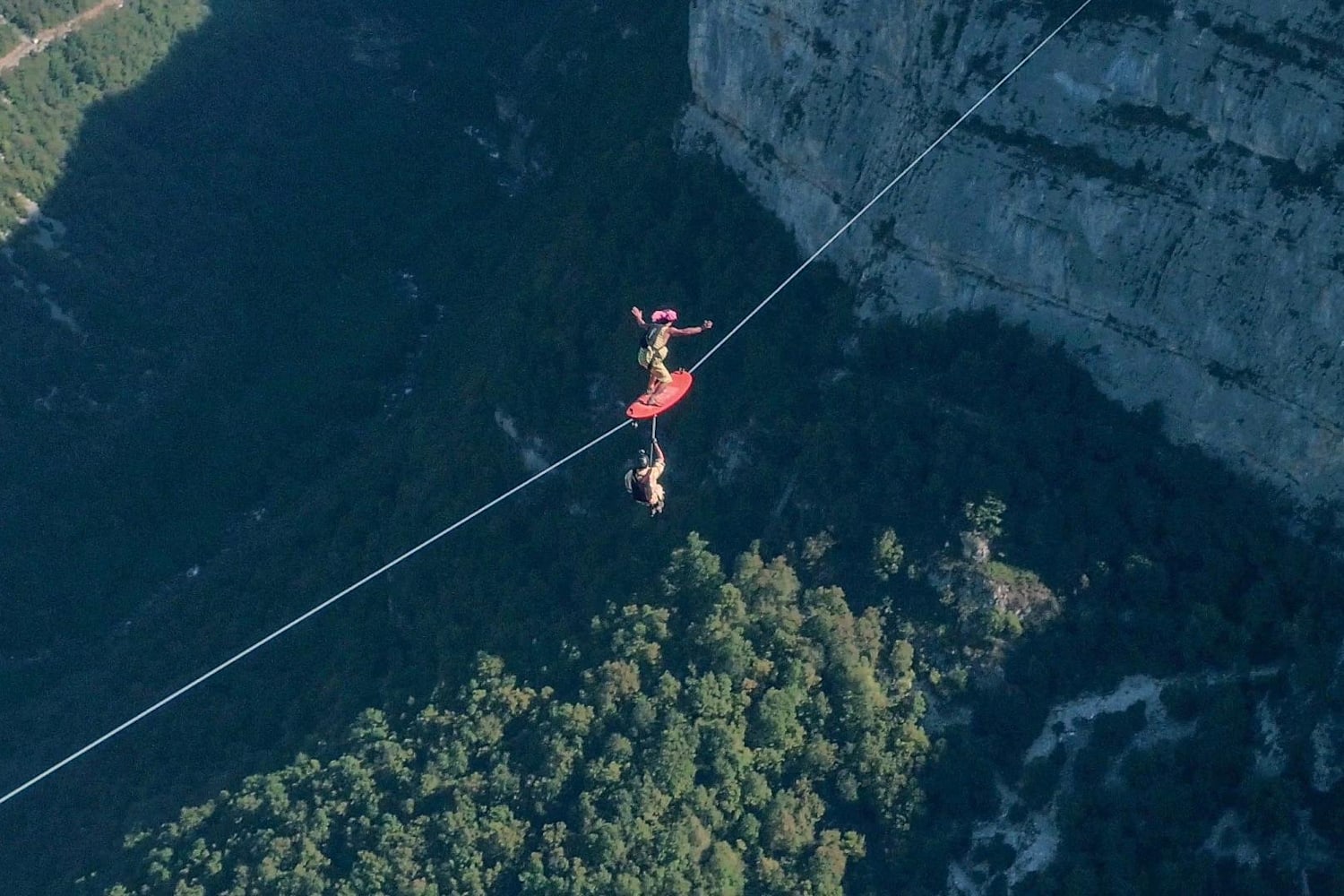 Flying Frenchies Surfing The Line Video