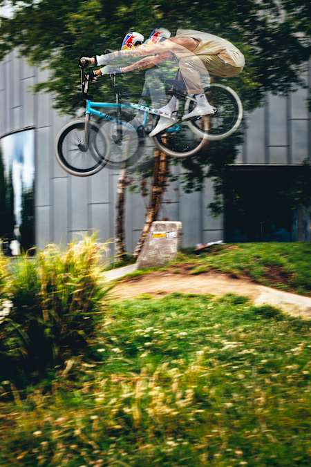 A composite of Kyle performing the same trick twice.