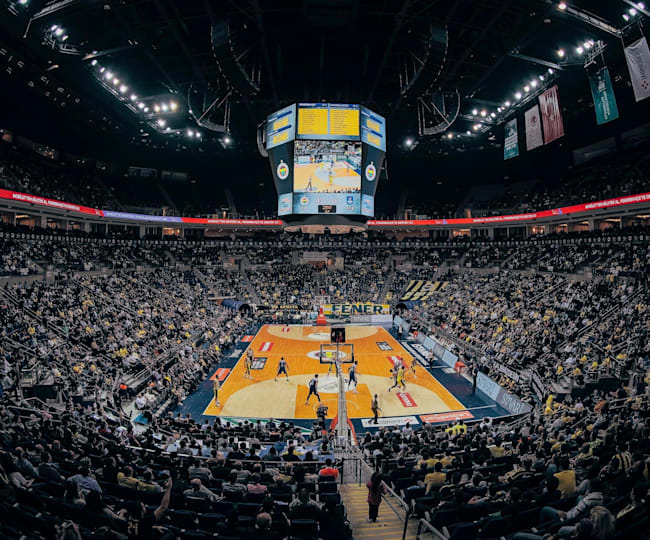 Anadolu Efes Vs Fenerbahce Beko Rekabeti