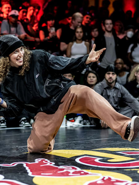 Alessandrina at the Last Chance Cypher Top 16 at the Red Bull BC One Camp 