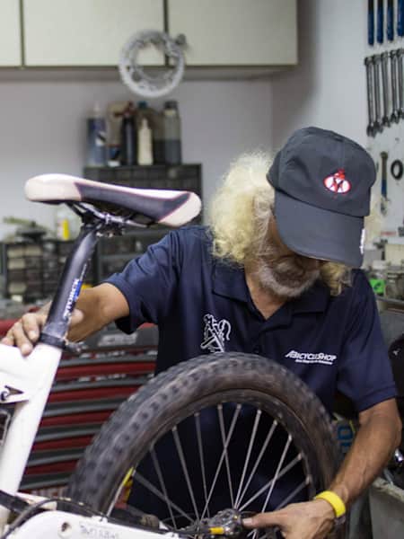 Bike maintenance A professional s guide to servicing
