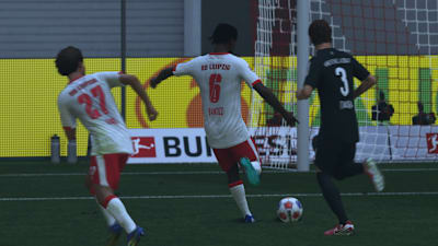 Ein Spieler von RB-Leipzig kurz vor einem Torschuss in FC 26.