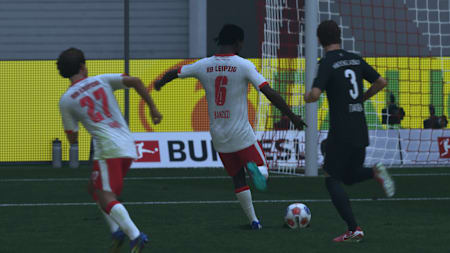 Ein Spieler von RB-Leipzig kurz vor einem Torschuss in FC 26.