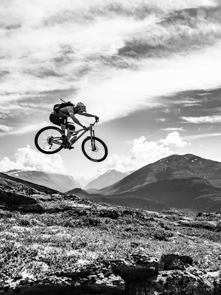 It is really good to have a rider you can work together with on repeated occasions, and well, since Robin is my brother, I have worked with him since I got my first camera.