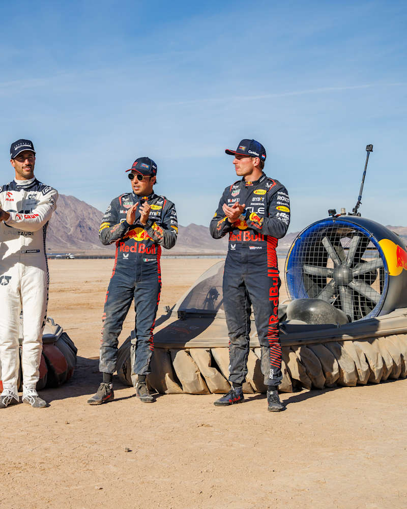 セバスチャン・オジェがF1マシンをドライブ！