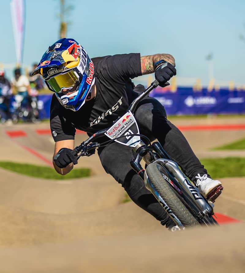 Tom Slav k s new GHOST Nirvana 4X bike check video