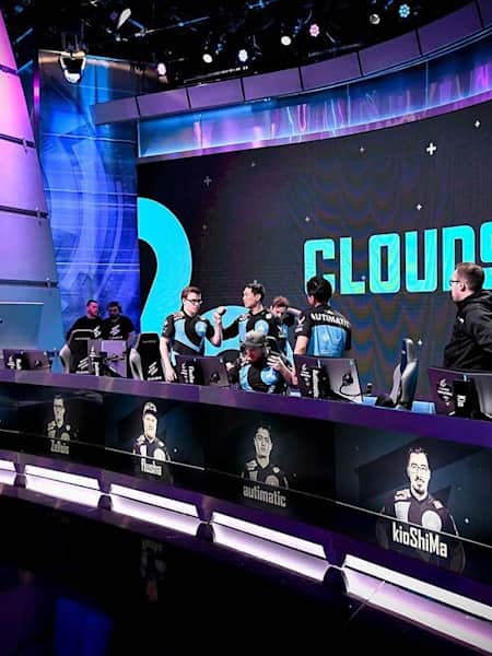 A photo of professional esports team Cloud9 at the ELEAGUE Invitational.