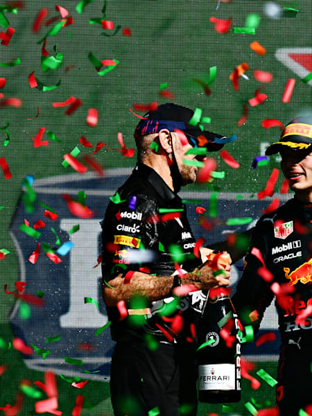 Adrian Newey Celebrating Win In Mexico