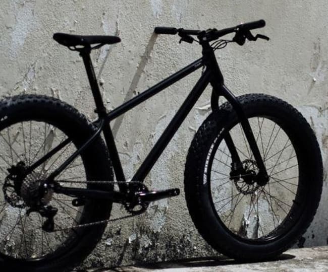 Thick wheel mountain bike clearance