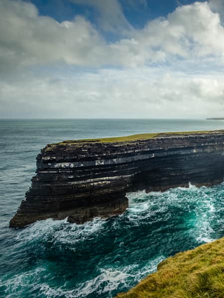 Red Bull Cliff Diving World Series comes to Downpatrick Head