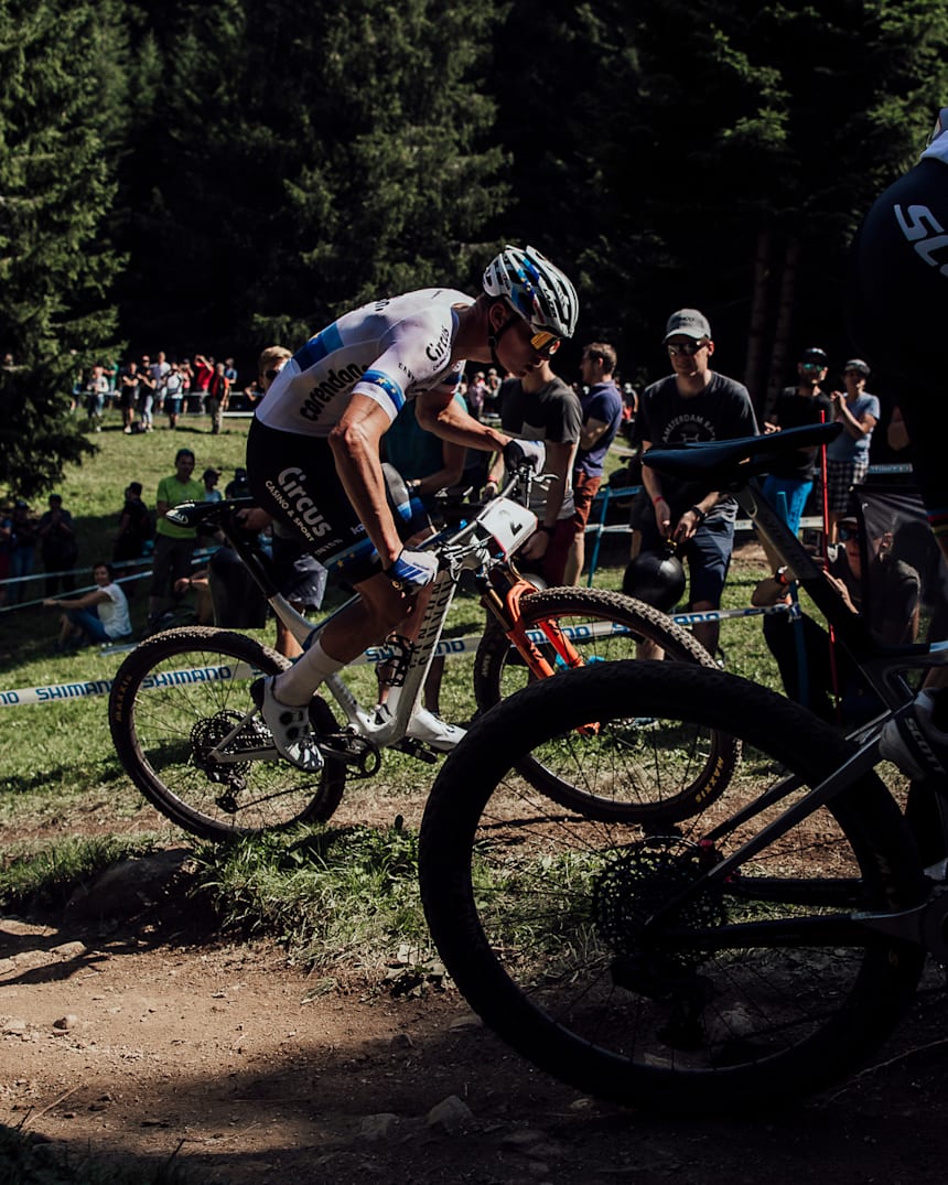 cross country bike racing
