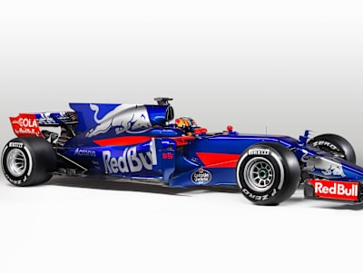 F1 piloto Carlos Sainz en su nuevo Toro Rosso STR12