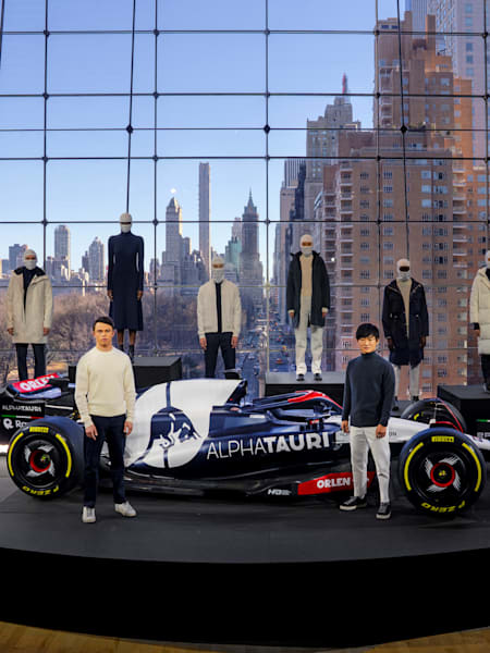RedBull レッドブル アルファタウリ パーカーコート Ｓサイズ oracle-red-bull-racing-2023-