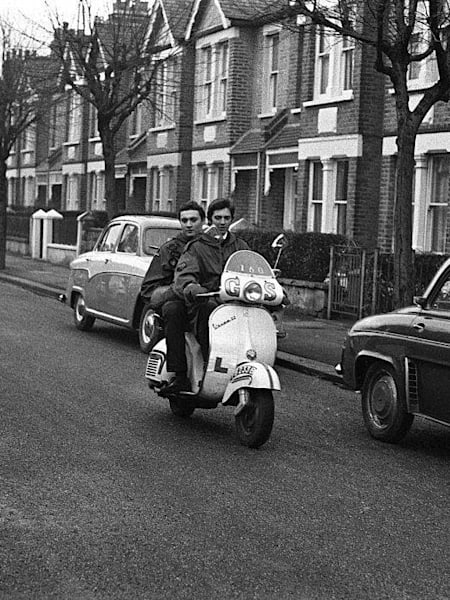 "Wir sind die Mods!"