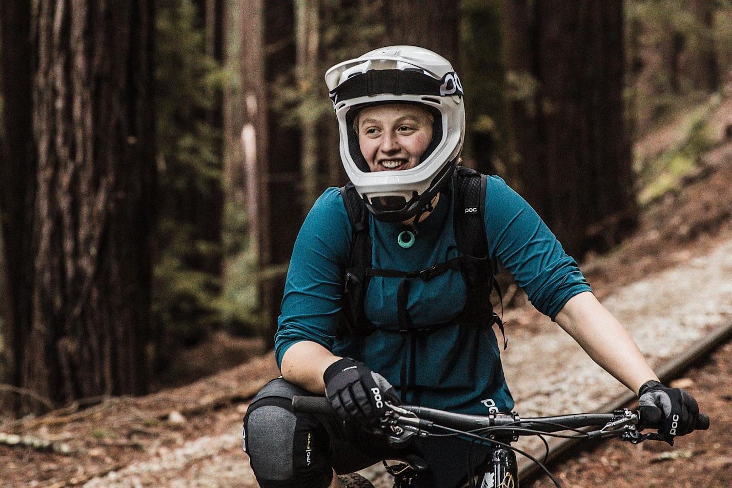 female enduro mtb riders