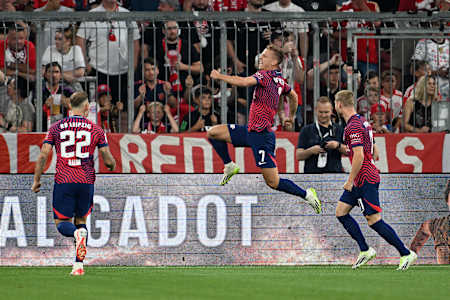 Dani Olmo im DFL Supercup-Match zwischen Bayern München und RB Leipzig. 