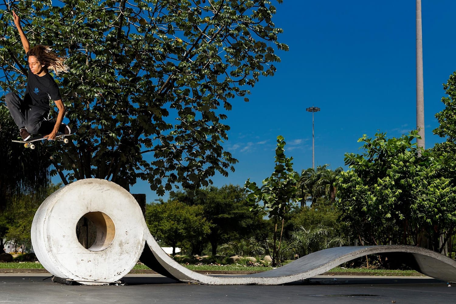 Sergio Santoro repertorio skate de trucos Red Bull