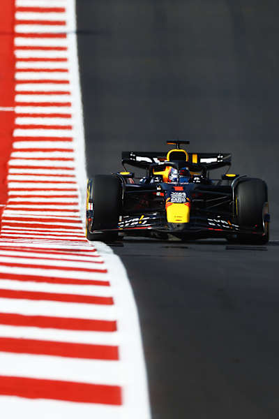 Max Verstappen auf der Strecke während des F1 Grand Prix in Austin, Texas