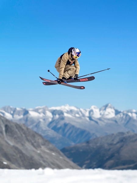 La freeskieuse Mathilde Gremaud prend son envol à Saas-Fee