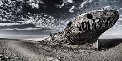 The Eduard Bohlen shipwreck already covered by sand.
