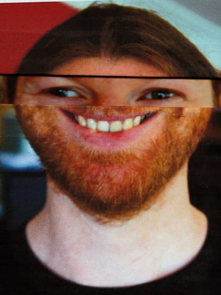 Una imagen de la cara de Aphex Twin que se ha utilizado en la campaña de marketing de su álbum Syro.