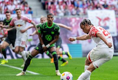 Xavi Simons vajon az Európa-bajnokságon is villant egy rabonát?