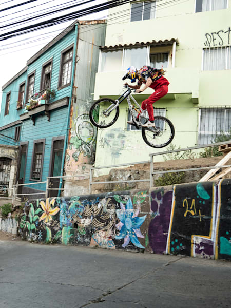 Urban Freeride Lives Chile by Fabio Wibmer