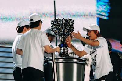 The Samsung White team as seen at the League of Legends World Championships in 2014.