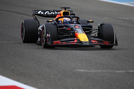 Max Verstappen podczas testów w Bahrajnie