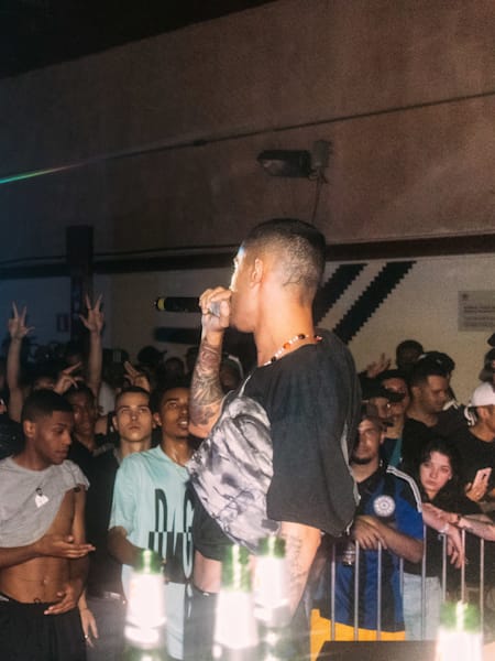 Grime MC performs live in Brazil