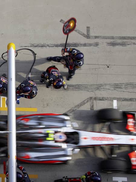 “Sorry guys, wrong pit box!”