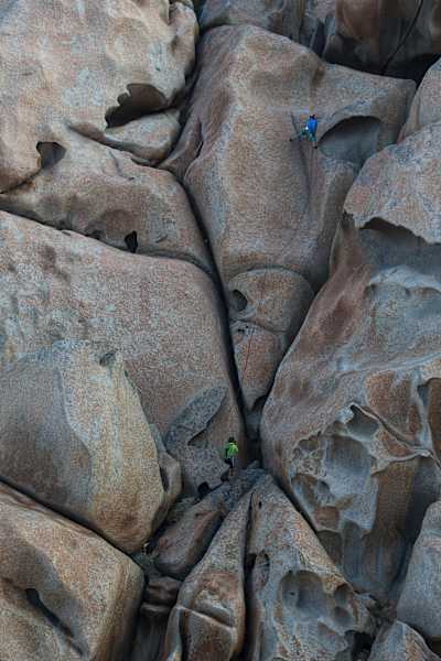 Raphaële Charvet belays Carole Rattaggi