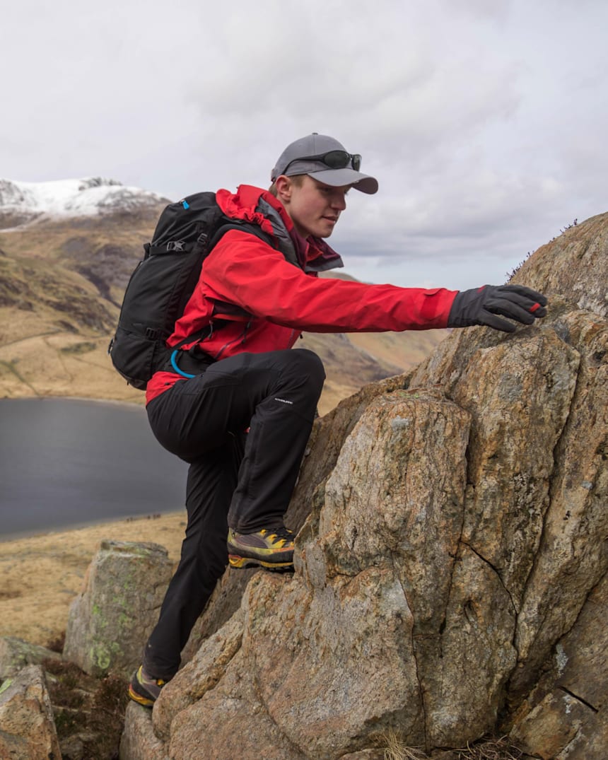 スクランブリング初心者用ガイド クライミング トレッキング 登山 方法