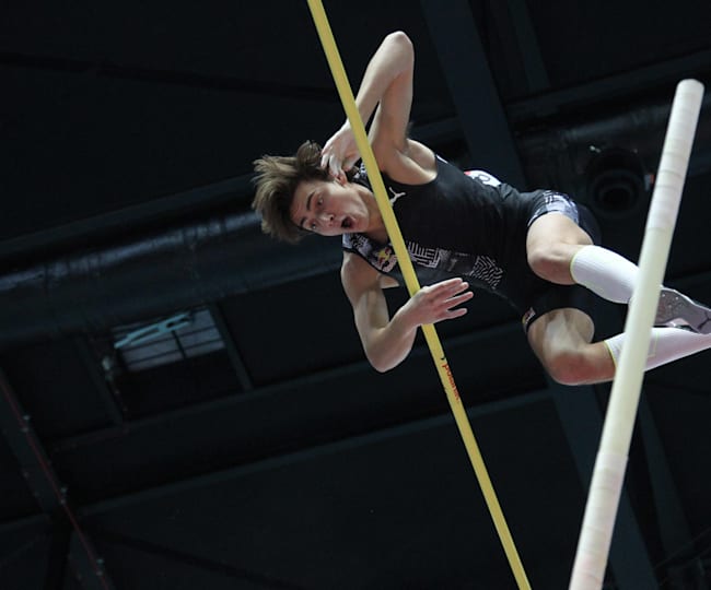 Armand Duplantis Tak Trenuje Rekordzista Swiata