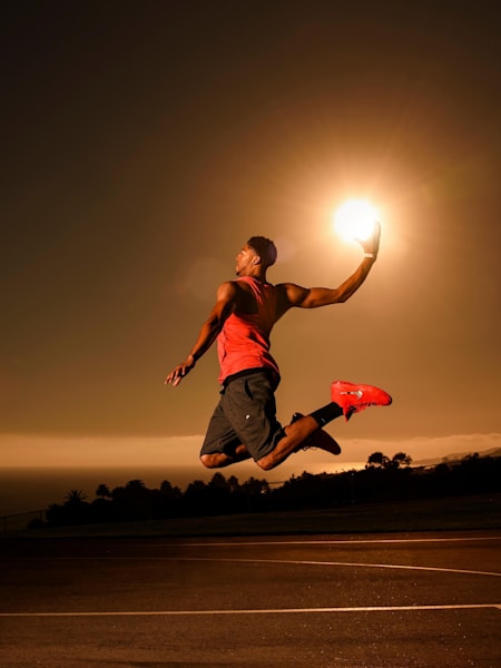 Anthony Davis Dunks The Sun