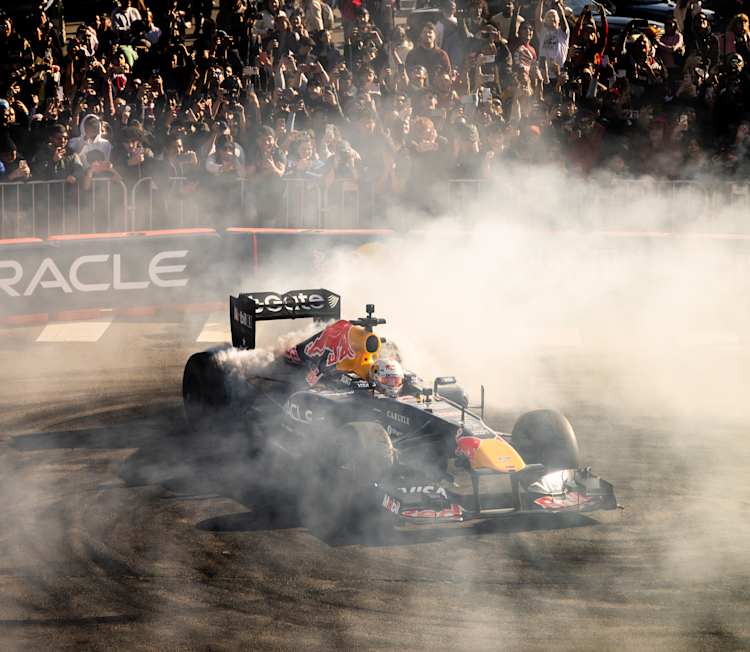 Red Bull Energy Drink – 翼をさずける.